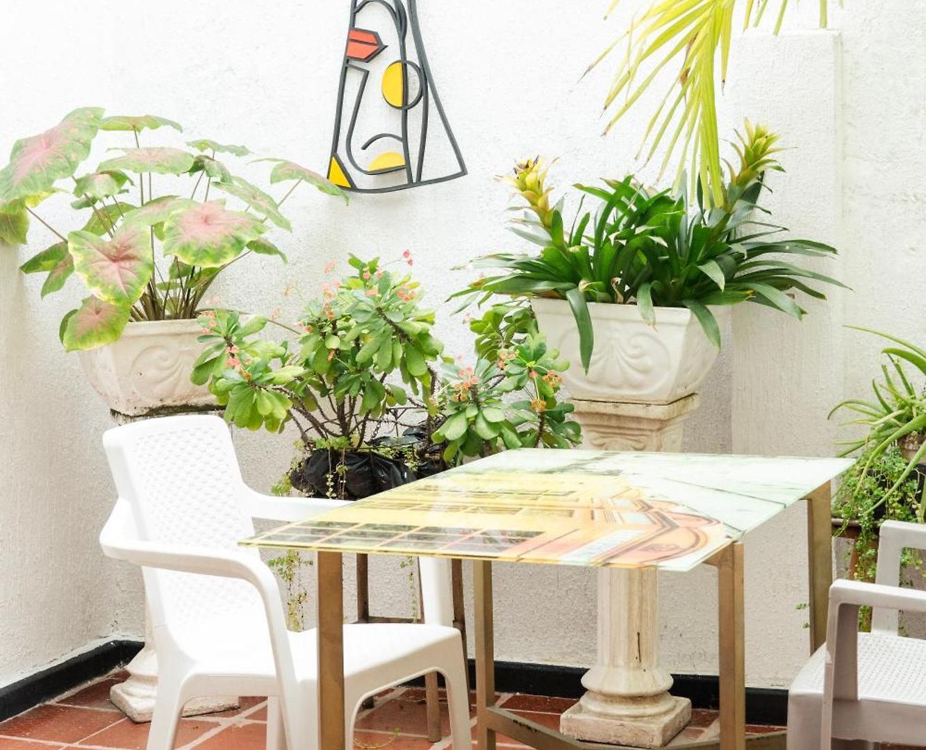 Mango Biche - House